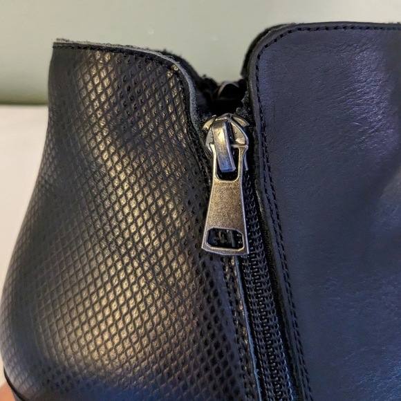 Propét Black Women's Tobey Obsolete Fashion Boot Size 6 - Picture 3 of 10